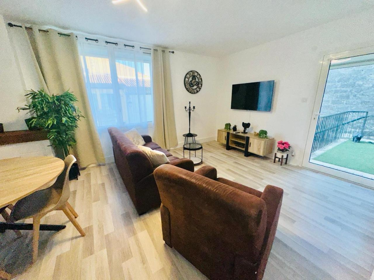 Les Appartements Du Mas - Rose Marie Aigues-Mortes Exterior foto