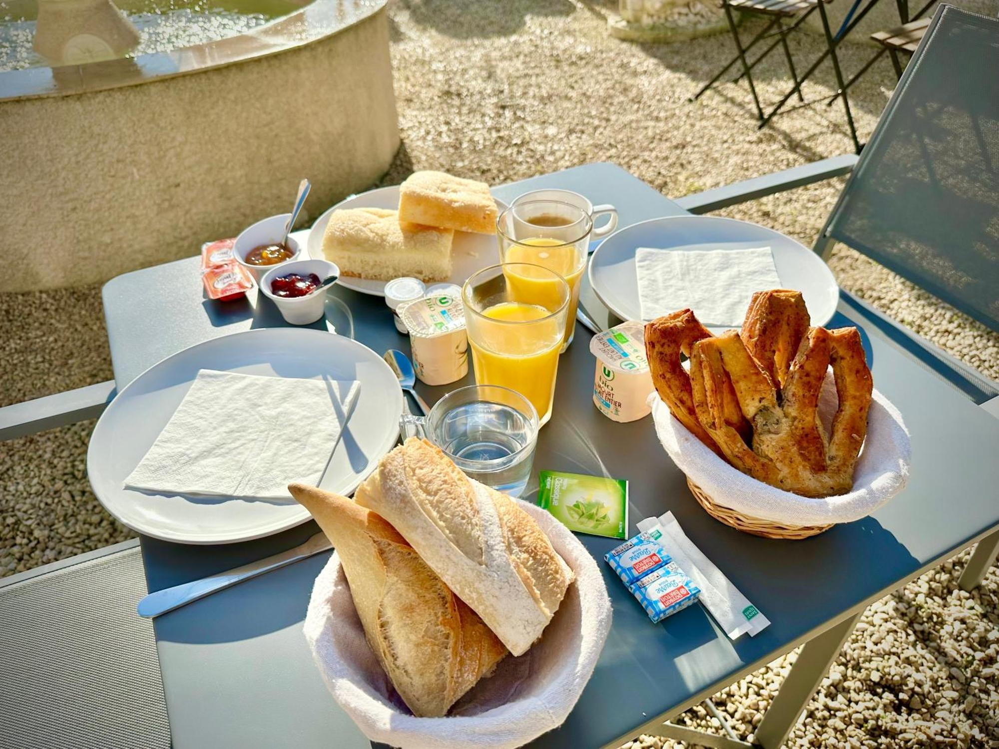 Les Appartements Du Mas - Rose Marie Aigues-Mortes Exterior foto